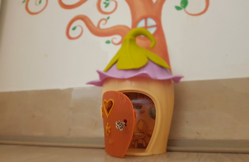 “FAIRY DOORS”: UN ACCESSO MAGICO AL MONDO DELLA FANTASIA